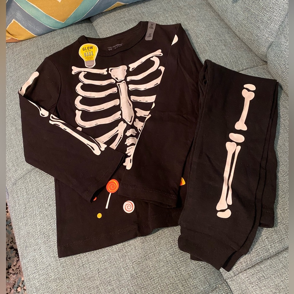 New Halloween 👻 Glow in the Dark Skeleton Pajama Set The Children’s Place 3T